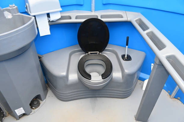 Best Portable restroom trailer rental  in Harwood Heights, IL
